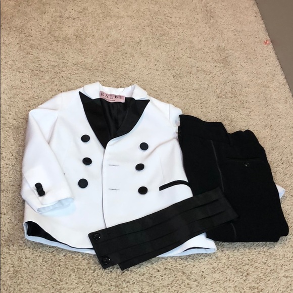 Custom tailored tuxedo - Picture 3 of 4